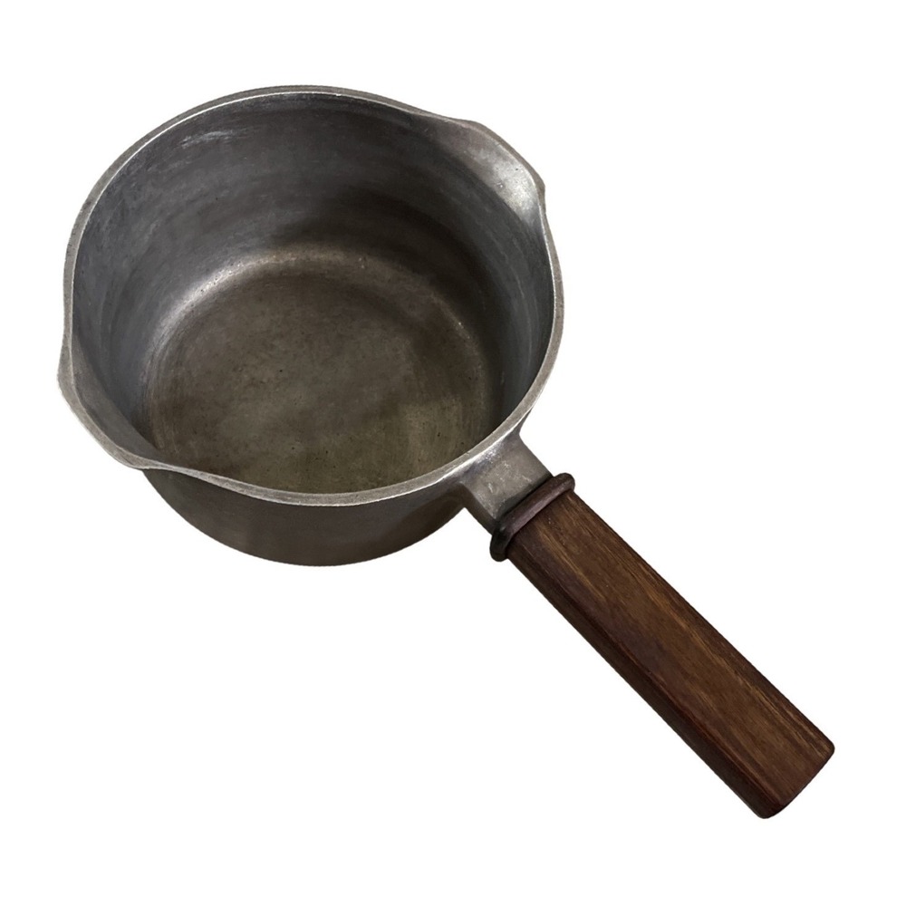 Magnalite GHC Country‎ Collection 2Qt Saucepan 5682 Wood Handle